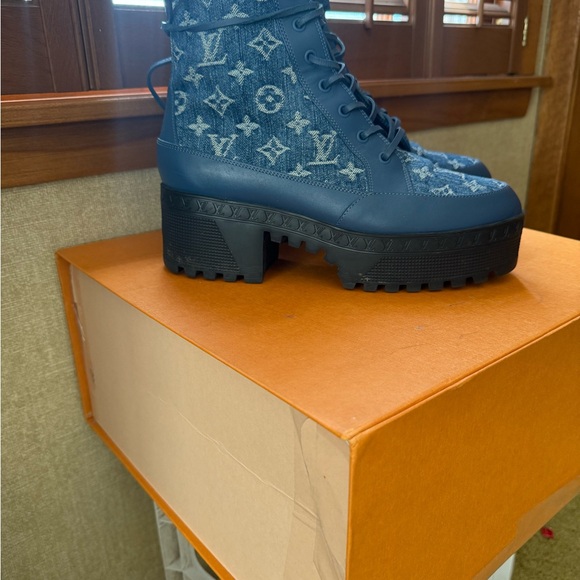 LV Remix Laureate Platform Desert Boot Denim Lace-Up Boots - Picture 2 of 12